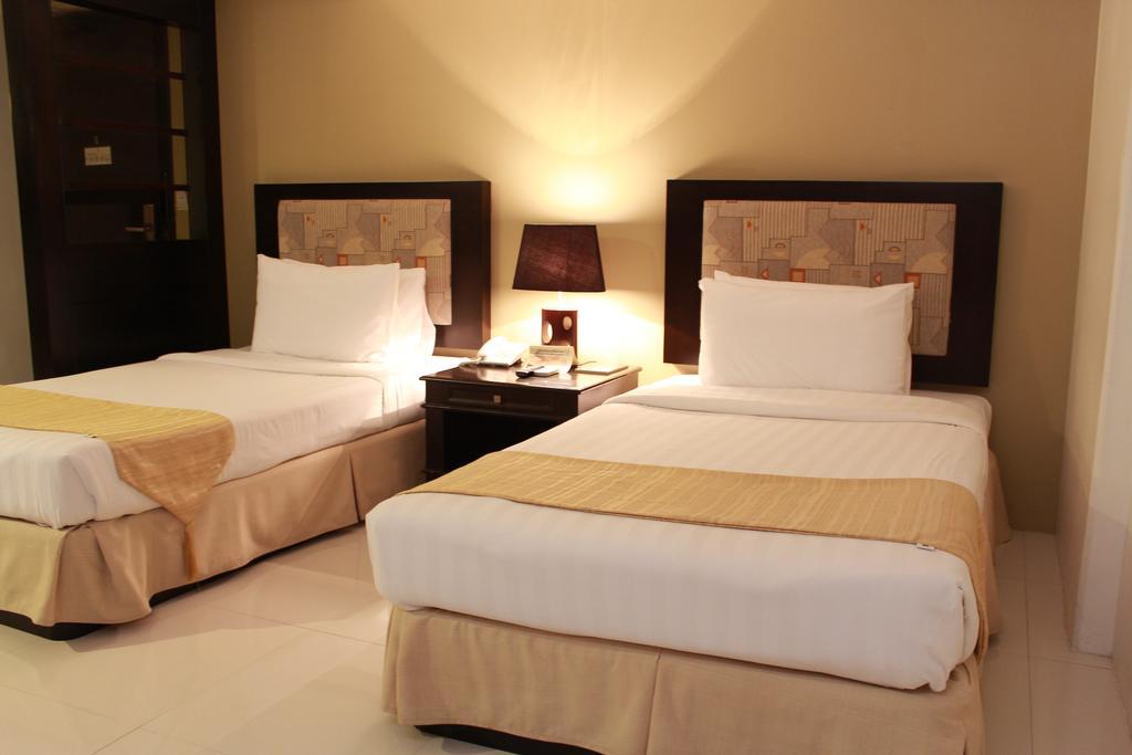 Subic Bay Peninsular Hotel Olongapo Room photo